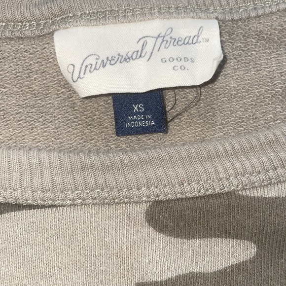 XS Green Camo L/S Sweater - Picture 3 of 4